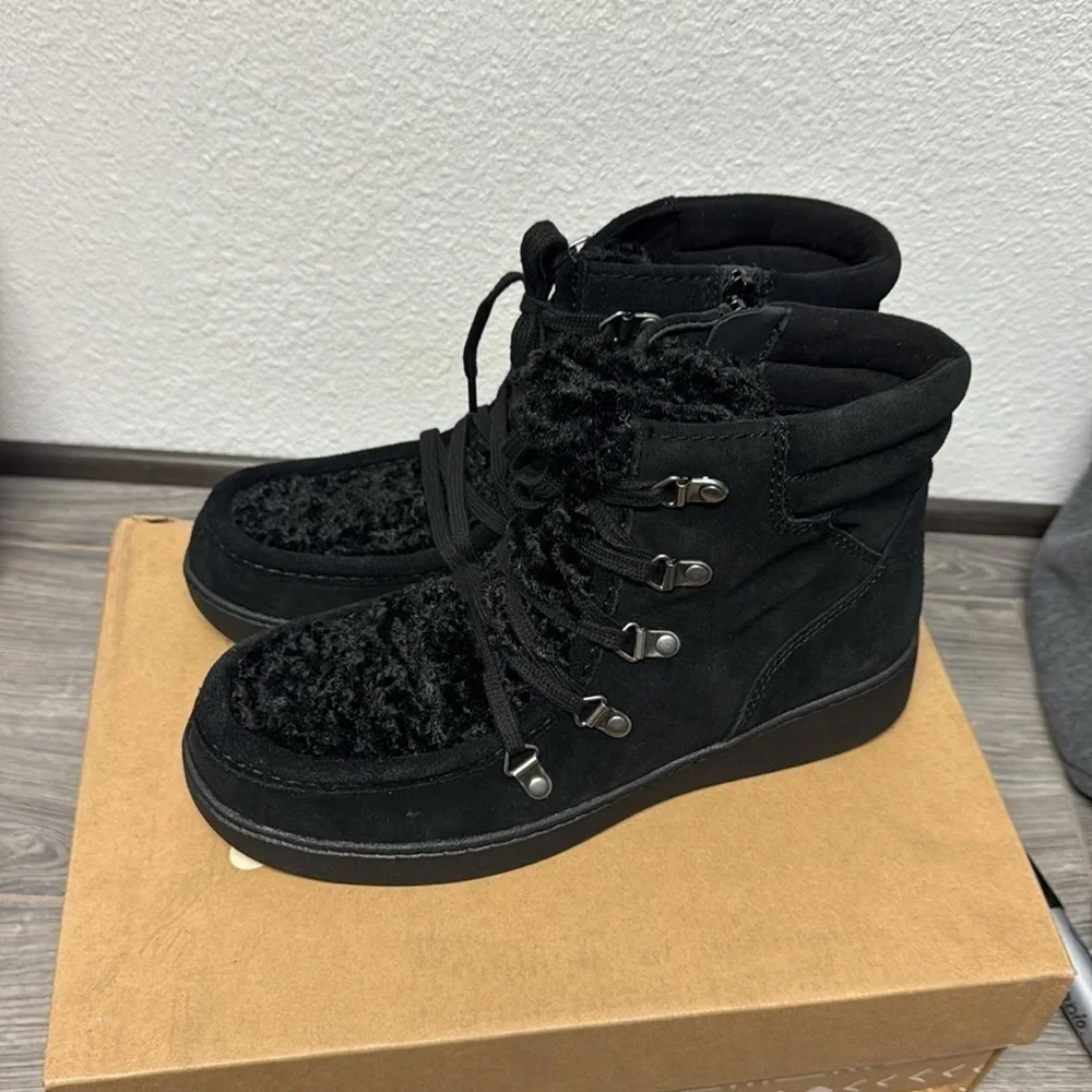 Zodiac Pierson Bootie In Black Suede